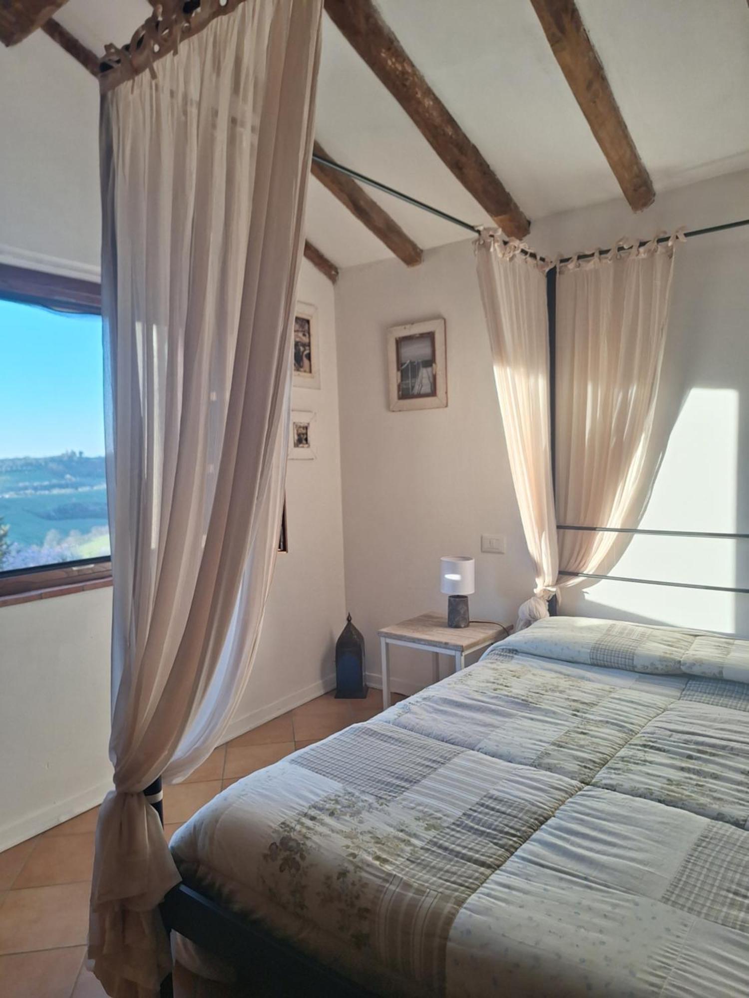 La Selva Apartment Черталдо Екстериор снимка